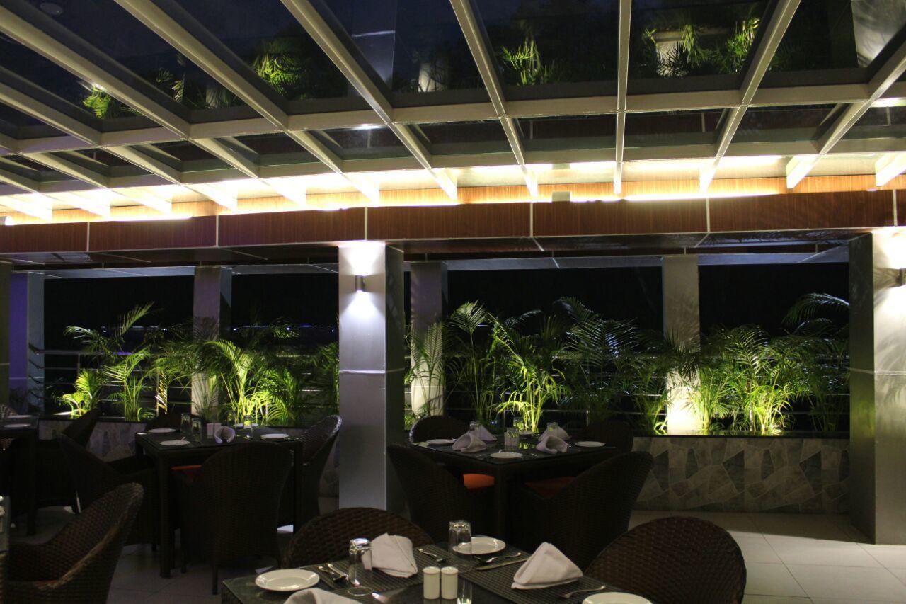 Imperial Clarks Inn Dehradun Zewnętrze zdjęcie